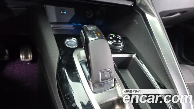 Peugeot 3008 2020 thumb 9