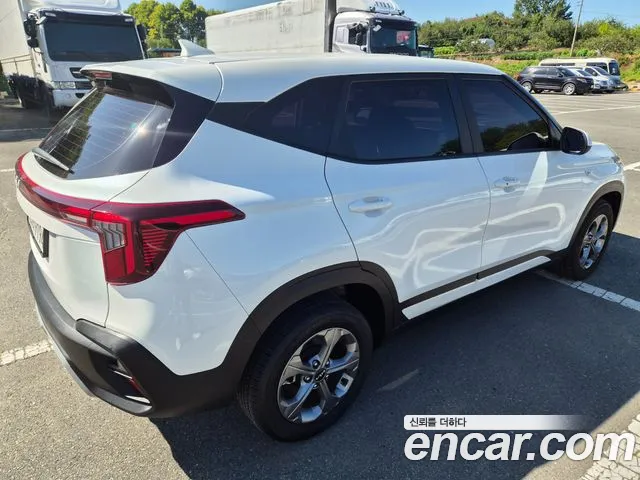 Kia Seltos 2023 thumb 2