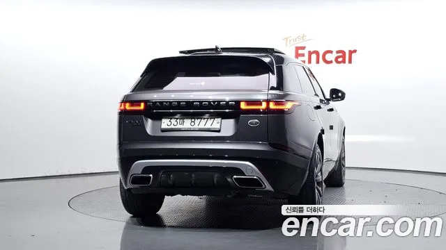 Land Rover Range Rover Velar 2017 thumb 3