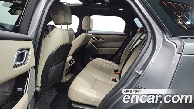 Land Rover Range Rover Velar 2017 thumb 11