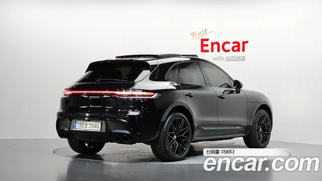 Porsche Macan 2023 thumb 2