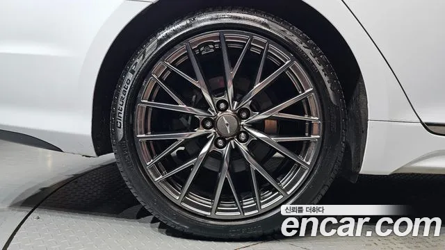 Genesis G80 2018 thumb 5