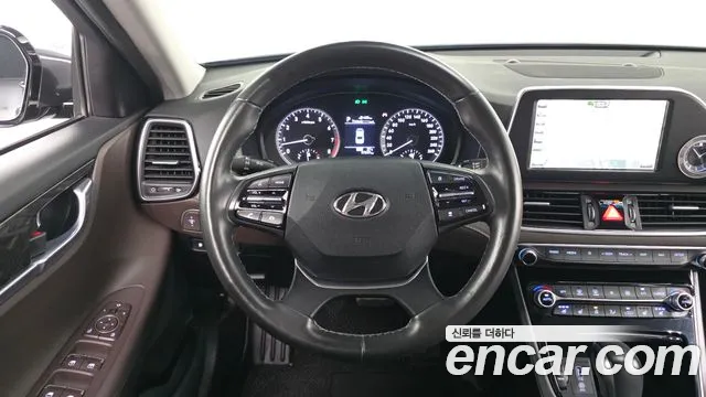 Hyundai Grandeur 2017 thumb 12
