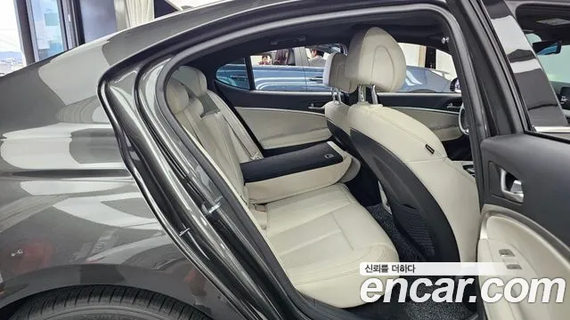 Genesis G70 2024 thumb 12