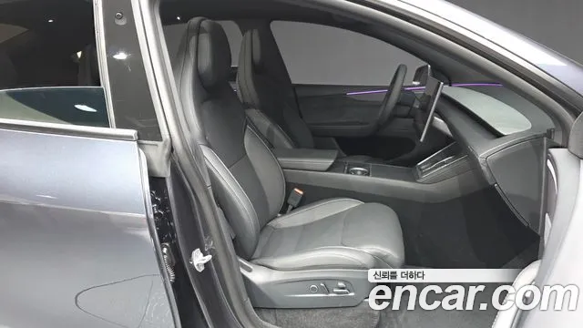 Tesla Model Y 2026 thumb 10