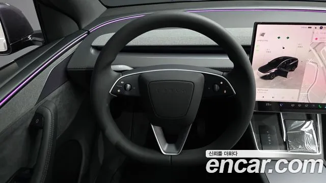 Tesla Model Y 2026 thumb 12