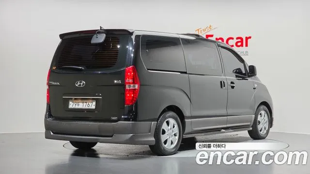 Hyundai Starex 2010 thumb 2