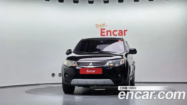 Mitsubishi Outlander 2009 thumb 3