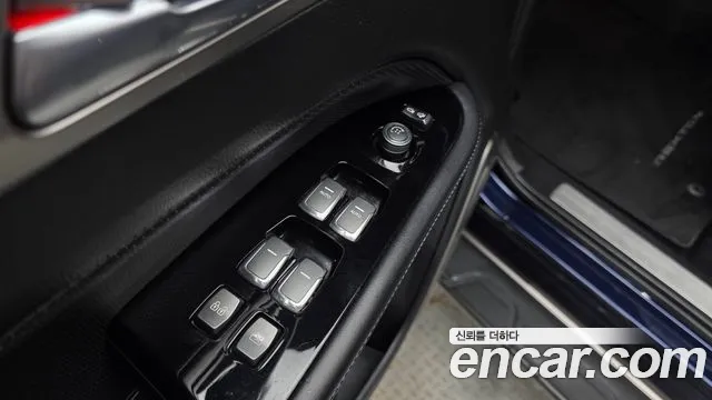 KG_Mobility_Ssangyong Rexton 2018 thumb 12