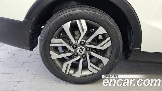 KG_Mobility_Ssangyong TIBOLI 2018 thumb 5