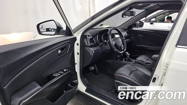 KG_Mobility_Ssangyong TIBOLI 2018 thumb 10