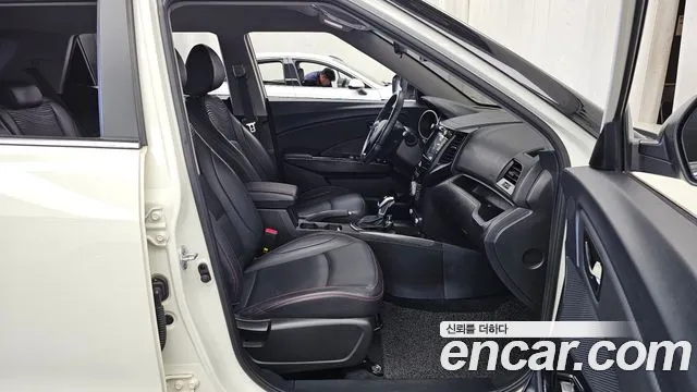 KG_Mobility_Ssangyong TIBOLI 2018 thumb 11