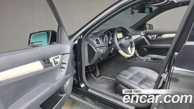 Mercedes-Benz C-Класс 2012 thumb 12