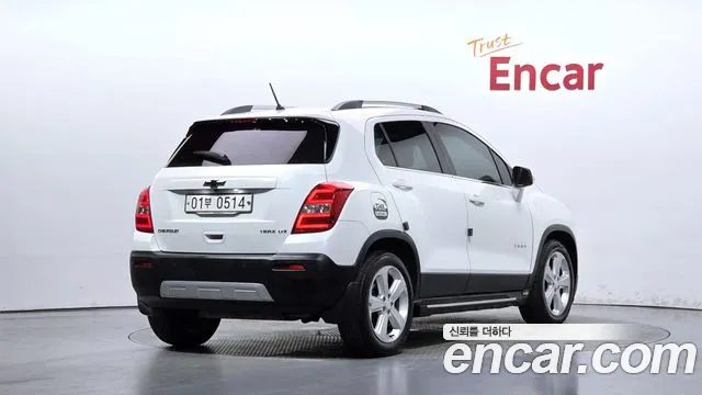 ChevroletGMDaewoo Tracker 2015 thumb 2