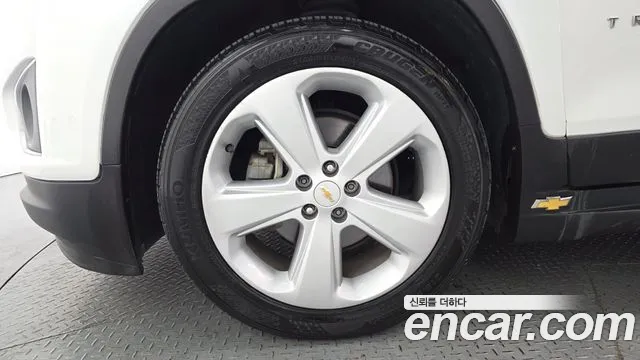 ChevroletGMDaewoo Tracker 2015 thumb 5