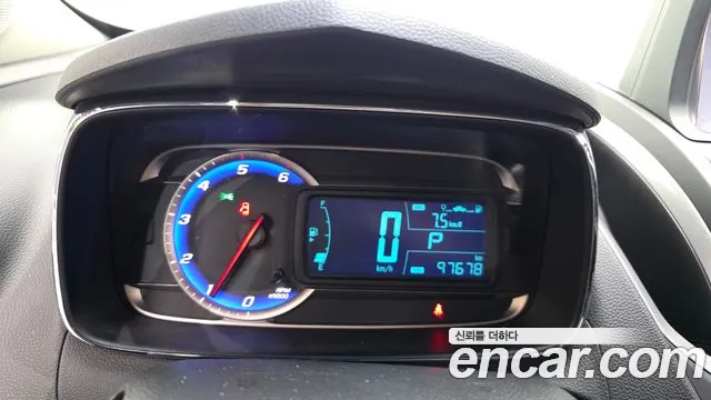 ChevroletGMDaewoo Tracker 2015 thumb 8