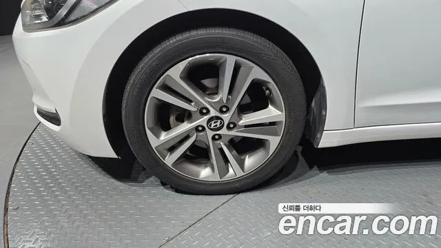Hyundai Avante 2017 thumb 5