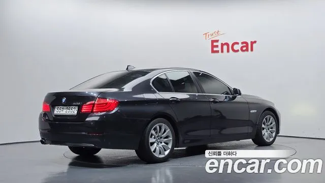 BMW 5-Series 2013 thumb 2
