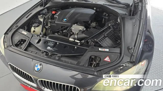 BMW 5-Series 2013 thumb 6