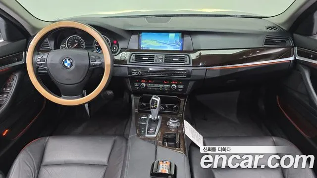 BMW 5-Series 2013 thumb 7