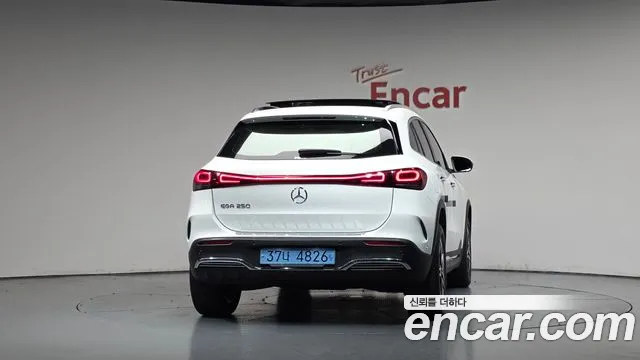 Mercedes-Benz EQA 2021 thumb 3