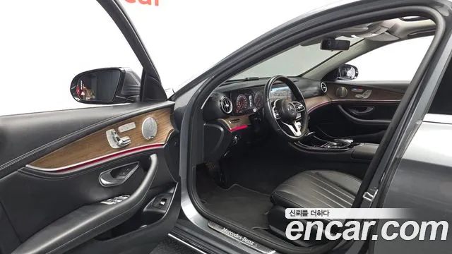 Mercedes-Benz E-Класс 2019 thumb 9