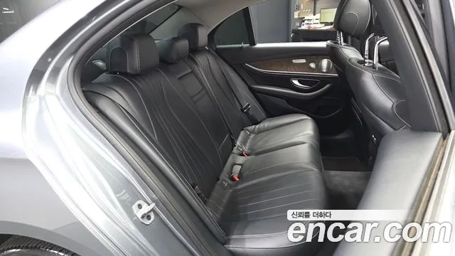 Mercedes-Benz E-Класс 2019 thumb 11