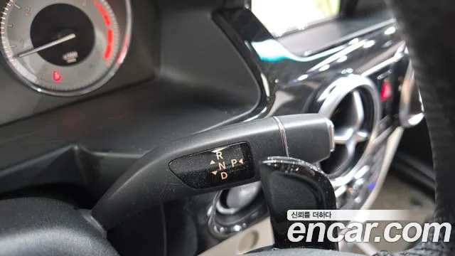 Mercedes-Benz GLK-Class 2015 thumb 8