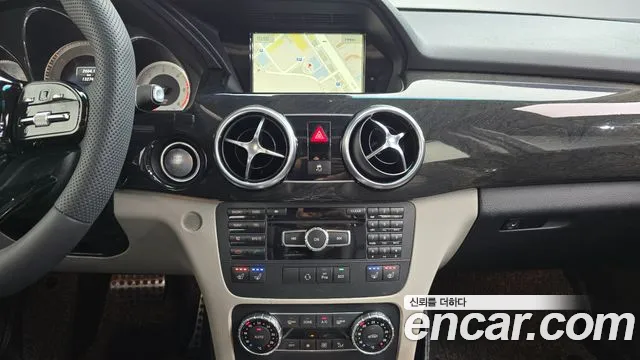 Mercedes-Benz GLK-Class 2015 thumb 11