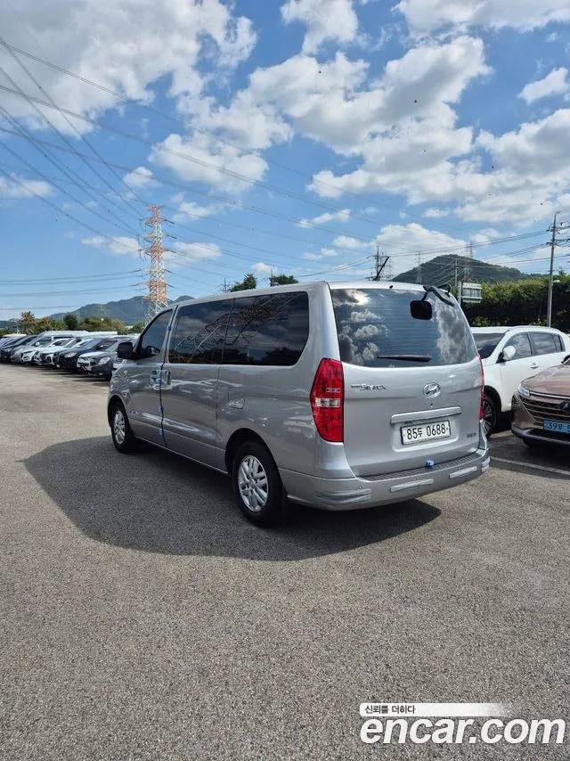 Hyundai Starex 2018 thumb 3