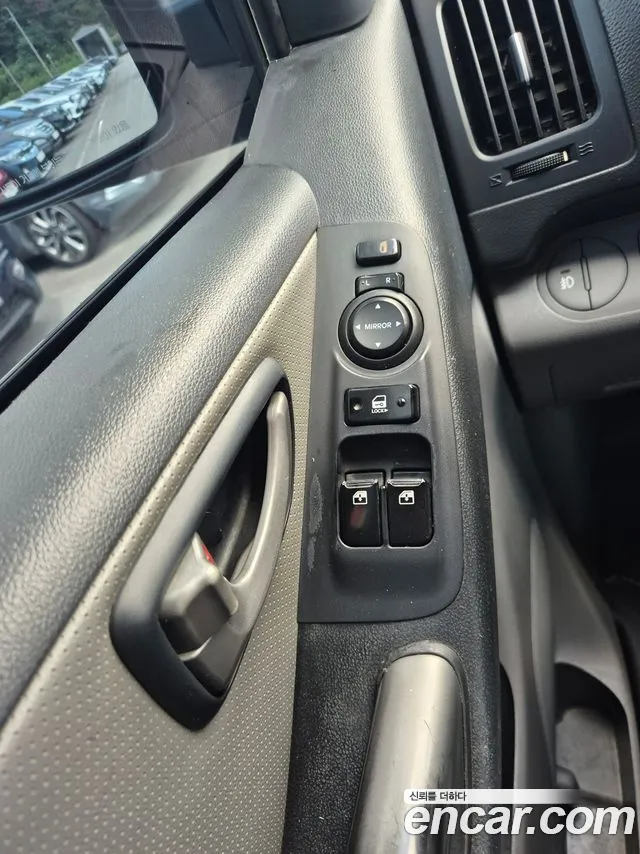 Hyundai Starex 2018 thumb 8