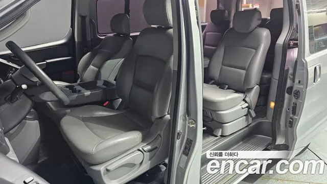 Hyundai Starex 2014 thumb 10