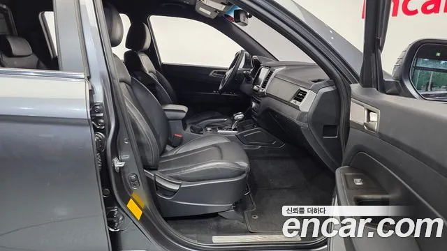 KG_Mobility_Ssangyong Rexton 2019 thumb 11