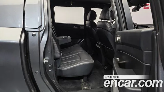 KG_Mobility_Ssangyong Rexton 2019 thumb 12