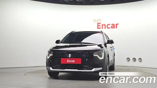 Kia Niro 2023 thumb 3