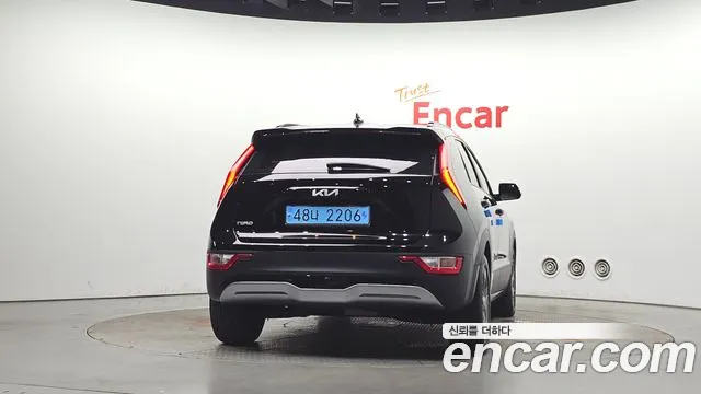 Kia Niro 2023 thumb 4