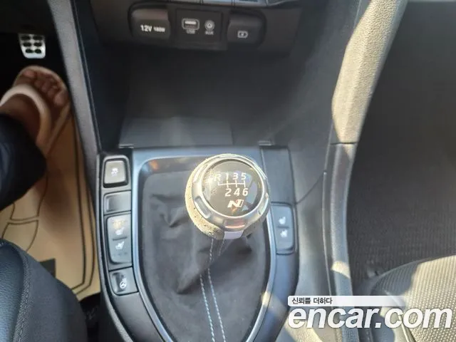 Hyundai Veloster 2018 thumb 10
