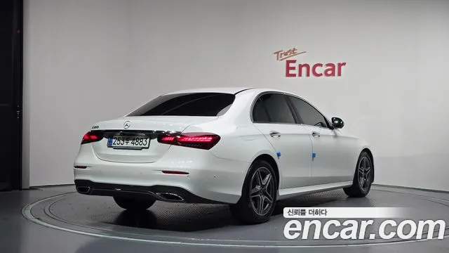 Mercedes-Benz E-Класс 2023 thumb 2
