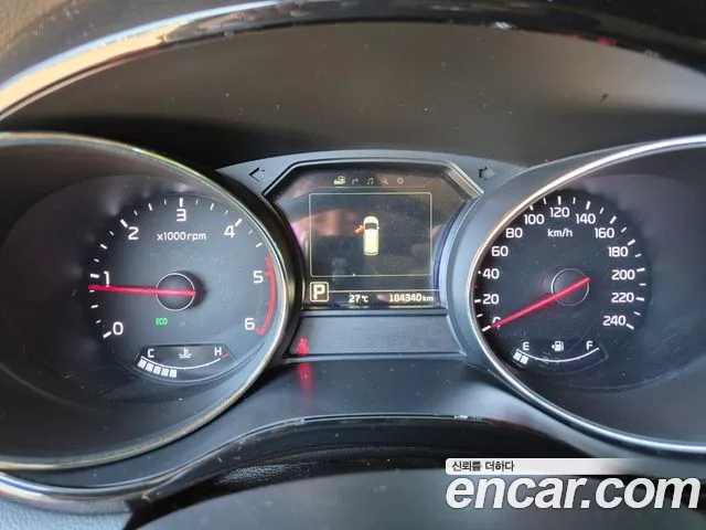 Kia Carnival 2016 thumb 8