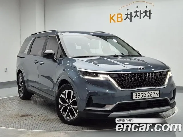 Kia Carnival 2021 thumb 4