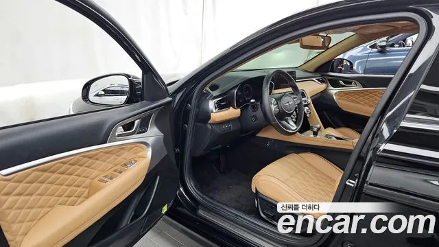 Genesis G70 2022 thumb 10