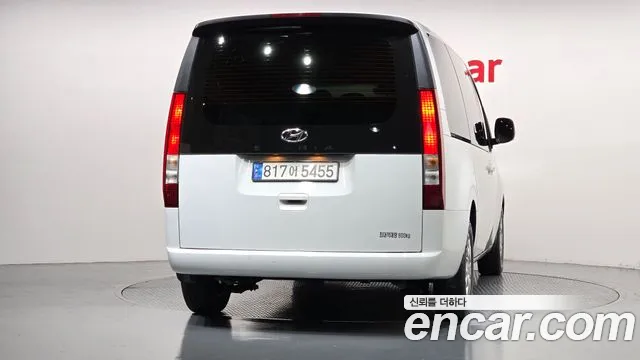 Hyundai Staria 2022 thumb 4
