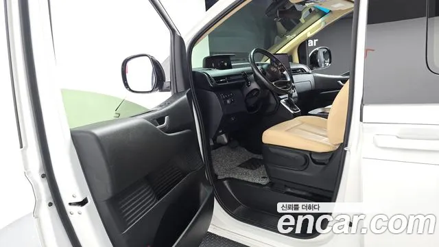 Hyundai Staria 2022 thumb 10