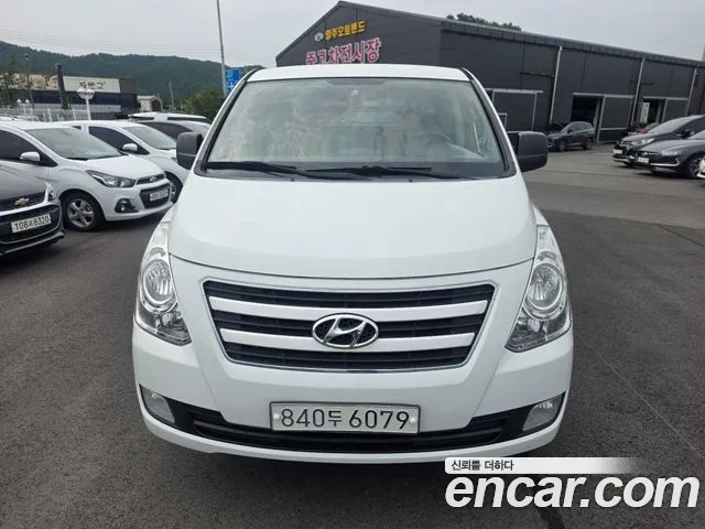 Hyundai Starex 2017 thumb 3