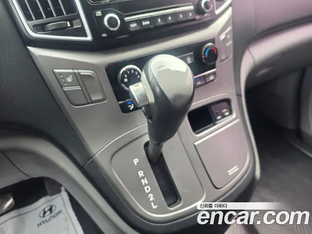 Hyundai Starex 2017 thumb 9