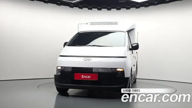 Hyundai Staria 2025 thumb 3