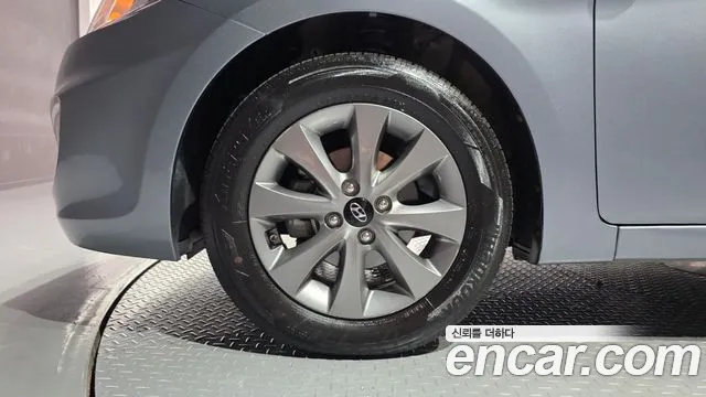 Hyundai Accent 2017 thumb 5
