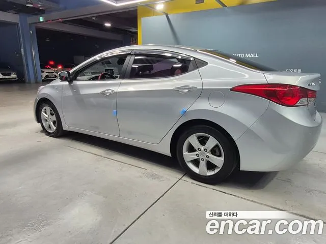 Hyundai Avante 2013 thumb 3