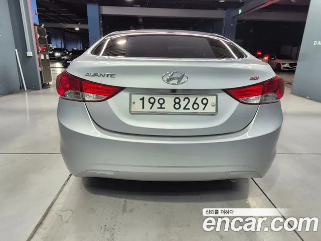 Hyundai Avante 2013 thumb 4