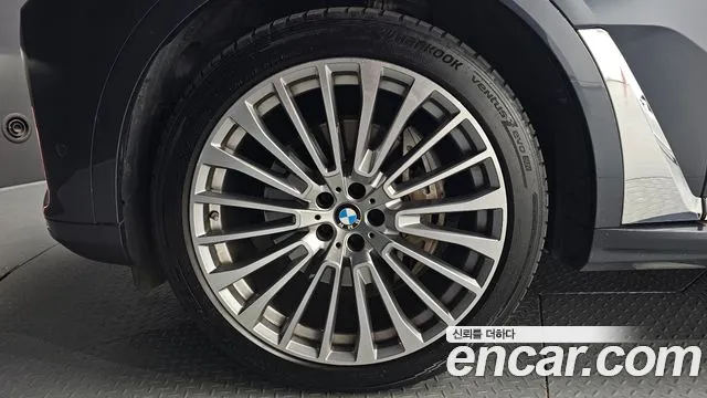BMW X7 2021 thumb 5